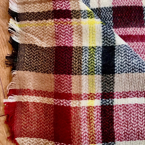 MULTI COLOR “BRICK” BLANKET SCARF/WRAP - Picture 3 of 3